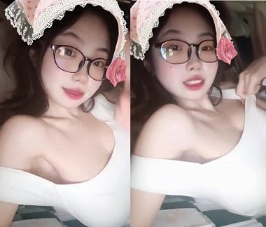 Chị em gợi cảm mời đồng dâm vào phòng chịch nhau